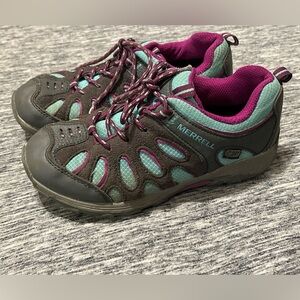 Merrell Girls Hiking Shoe Size 2